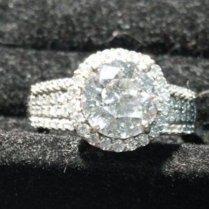 Moissanite solitaire ring